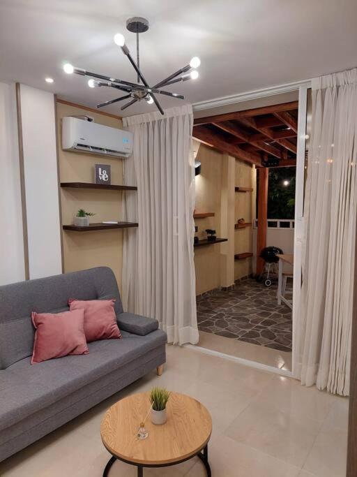 Moderno Aptartamento, Terraza Con Jacuzzi Privado Apartment *
